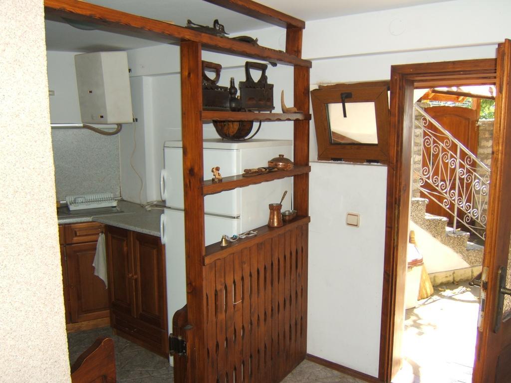 Regina'S Guesthouse Балчик Экстерьер фото
