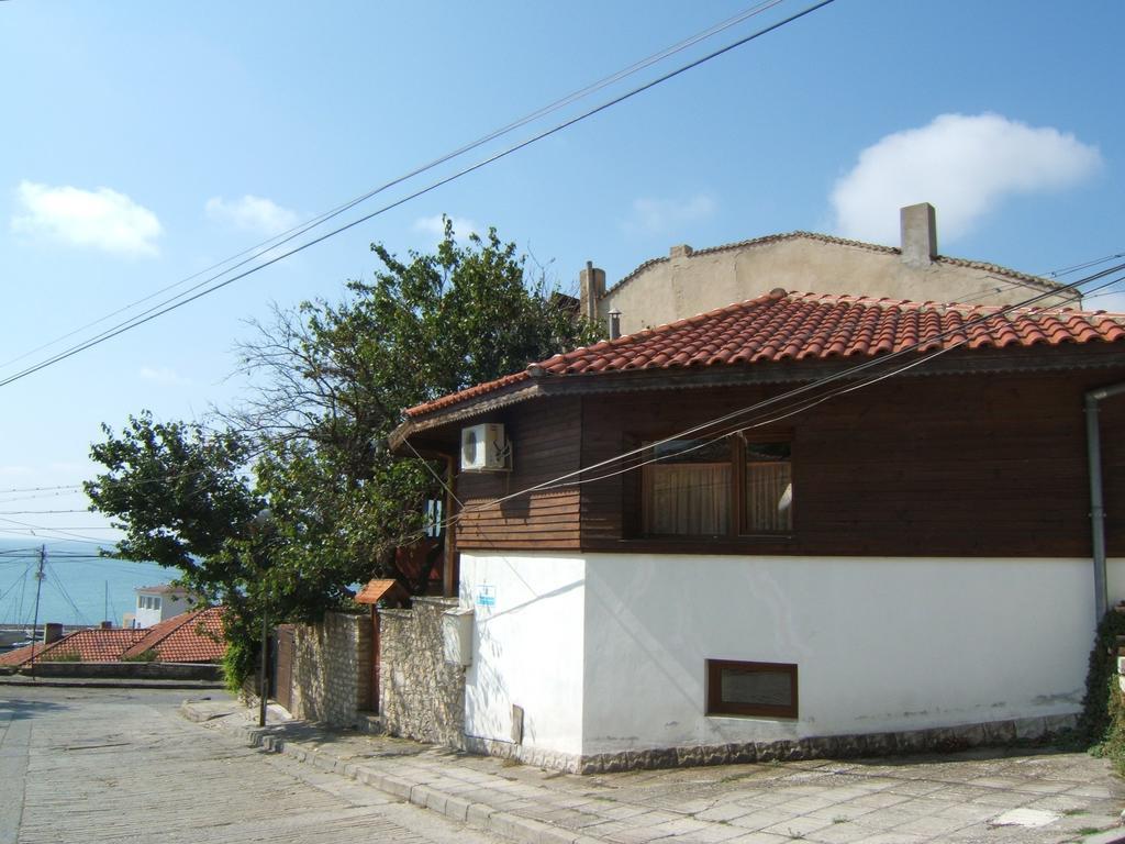 Regina'S Guesthouse Балчик Экстерьер фото