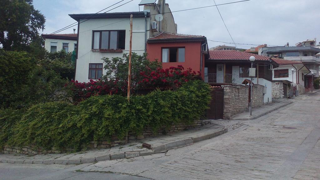 Regina'S Guesthouse Балчик Экстерьер фото